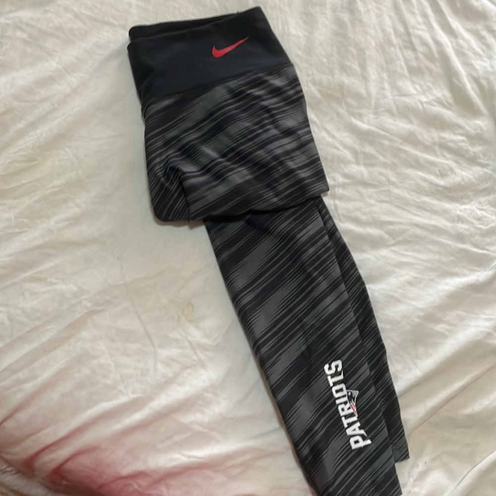 Nike New England Patriots dri fit leggings